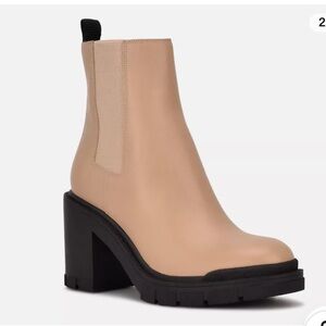 MARC FISHER Vanlisa Lug Sole Chelsea Boot Size 8.5 Platform with Block Heel